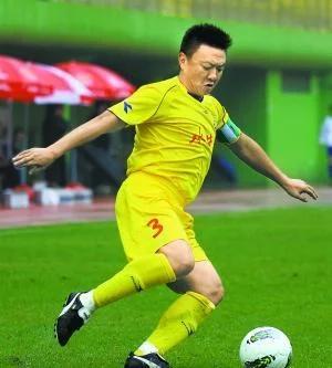 川足魏群简历,大侠魏群图片