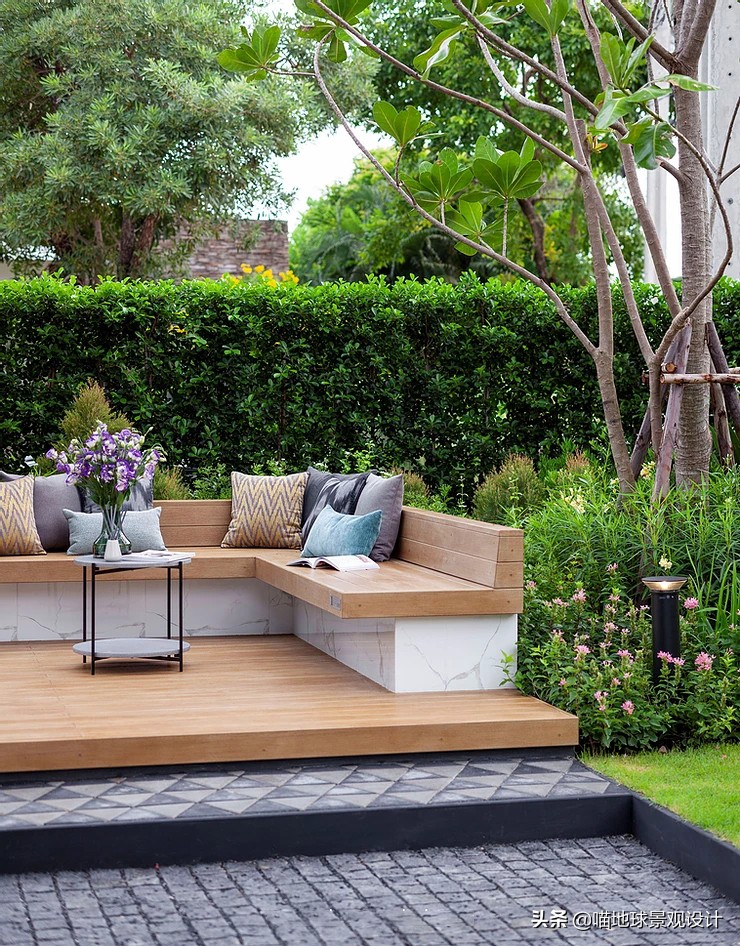 木铺装在私家庭院中的巧妙运用，是个学问