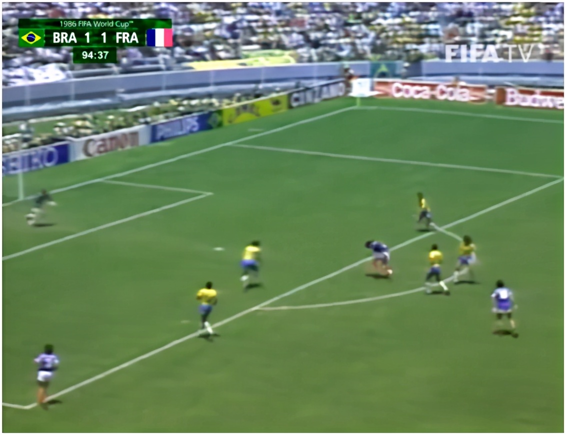 1986法国巴西经典之战,2006世界杯法国1-0巴西比赛图片