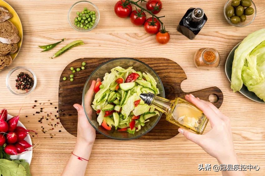 食用油花生油和大豆油哪个更健康,食用油花生油大豆油哪个好