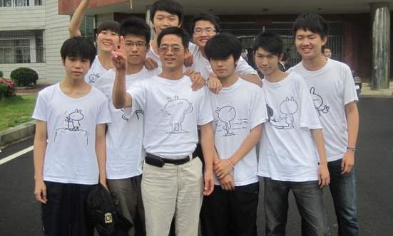 男生学师范真的没有前途吗,男生当中学文科老师好吗