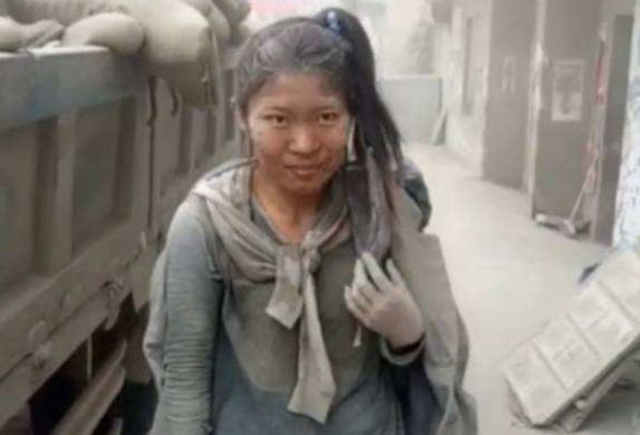 卖惨水泥妹现状,曾经靠卖惨红遍全网的水泥妹