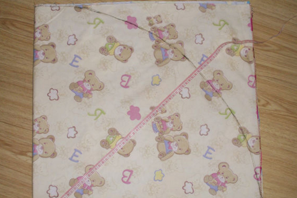 怎么给狗狗自制狗窝,怎么给狗狗做狗窝简单