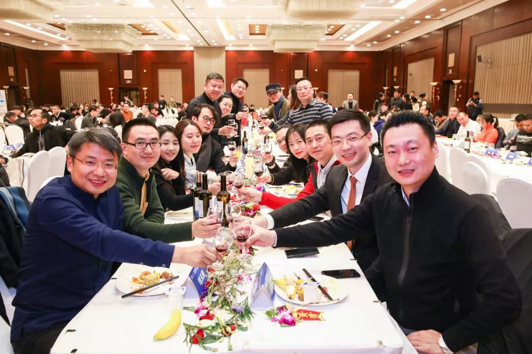 余诚诚艺术生活,余诚诚设计师