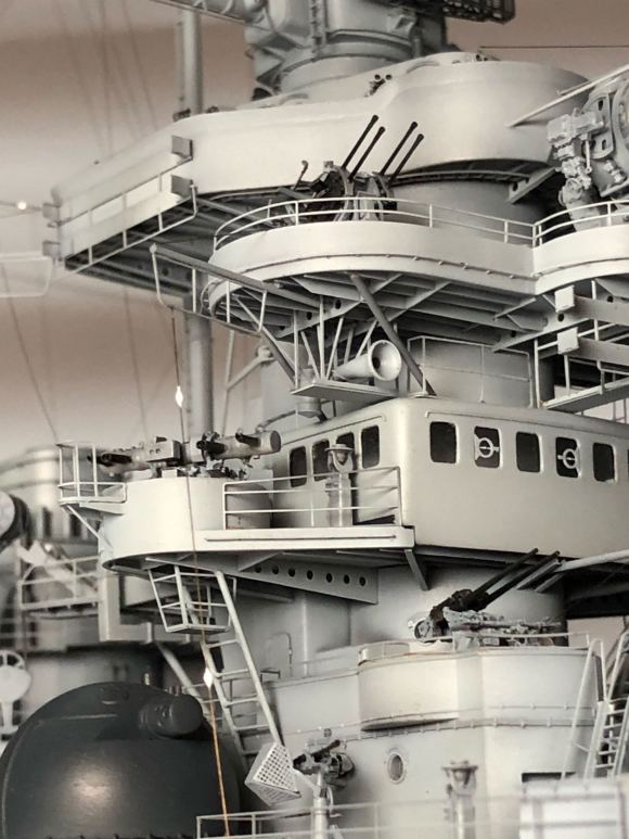 小号手密苏里号战列舰模型,三角号俾斯麦战列舰模型