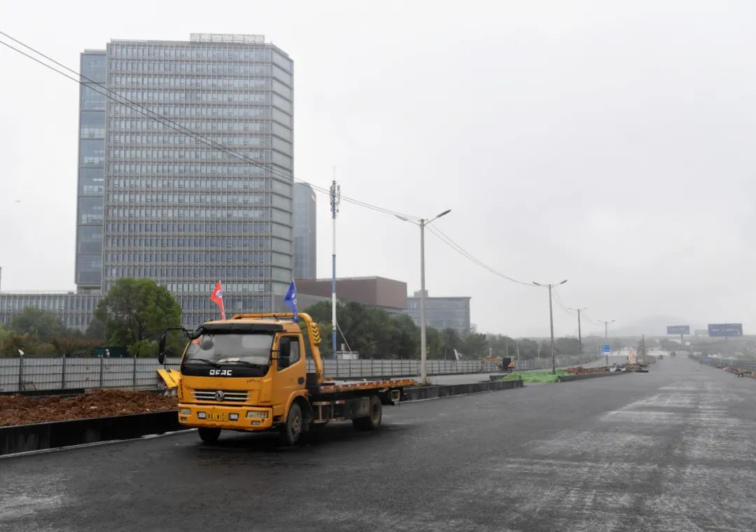 开挂了！比肩世界的爆款区域利好多到数不清！一般人已高攀不起