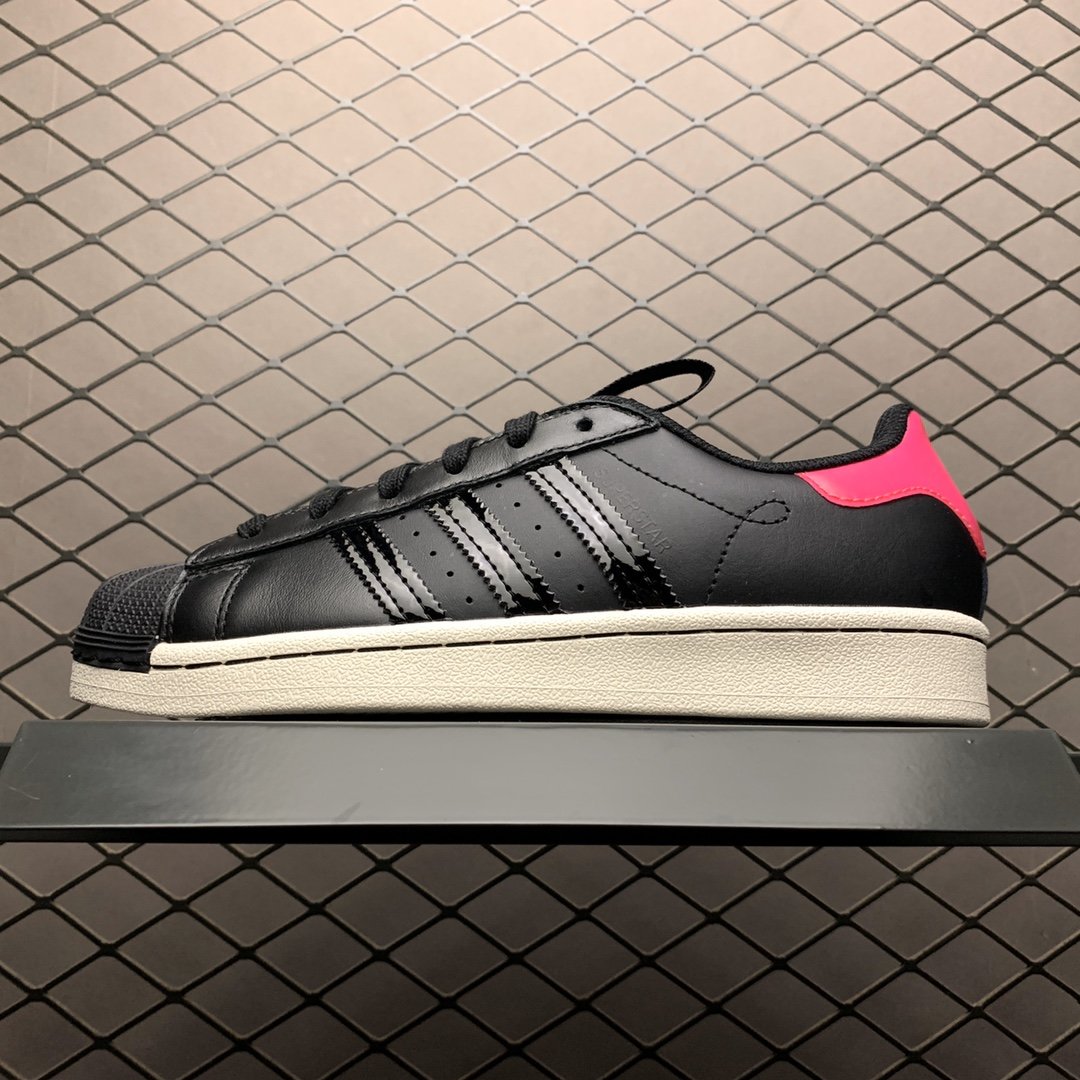 adidasoriginalssuperstar白棕黑,阿迪达斯originalsozweego评测