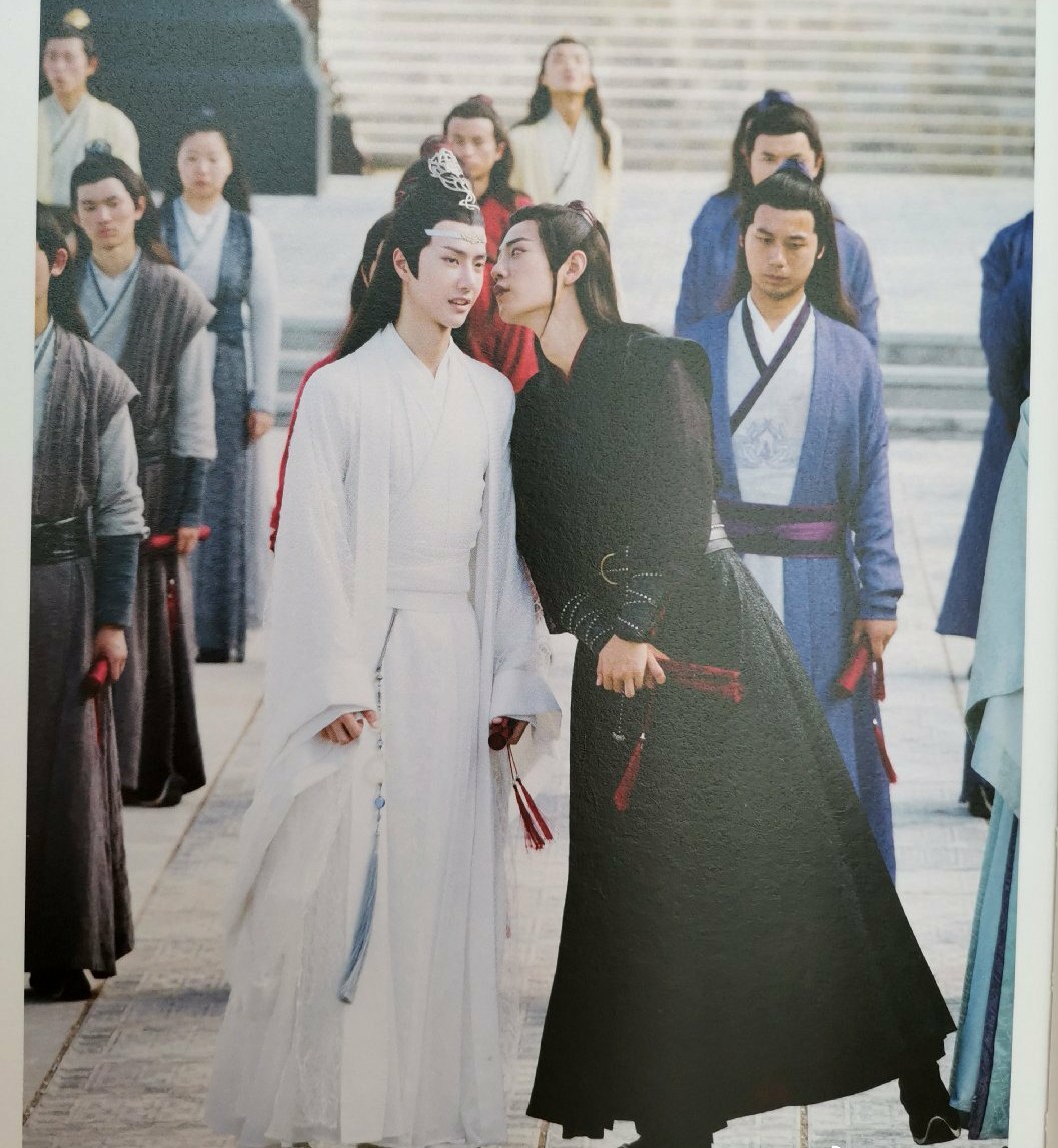 南唱泰见神奇影子，“冰冷的恨意”喜添新成员，粉丝：蓝大又是你