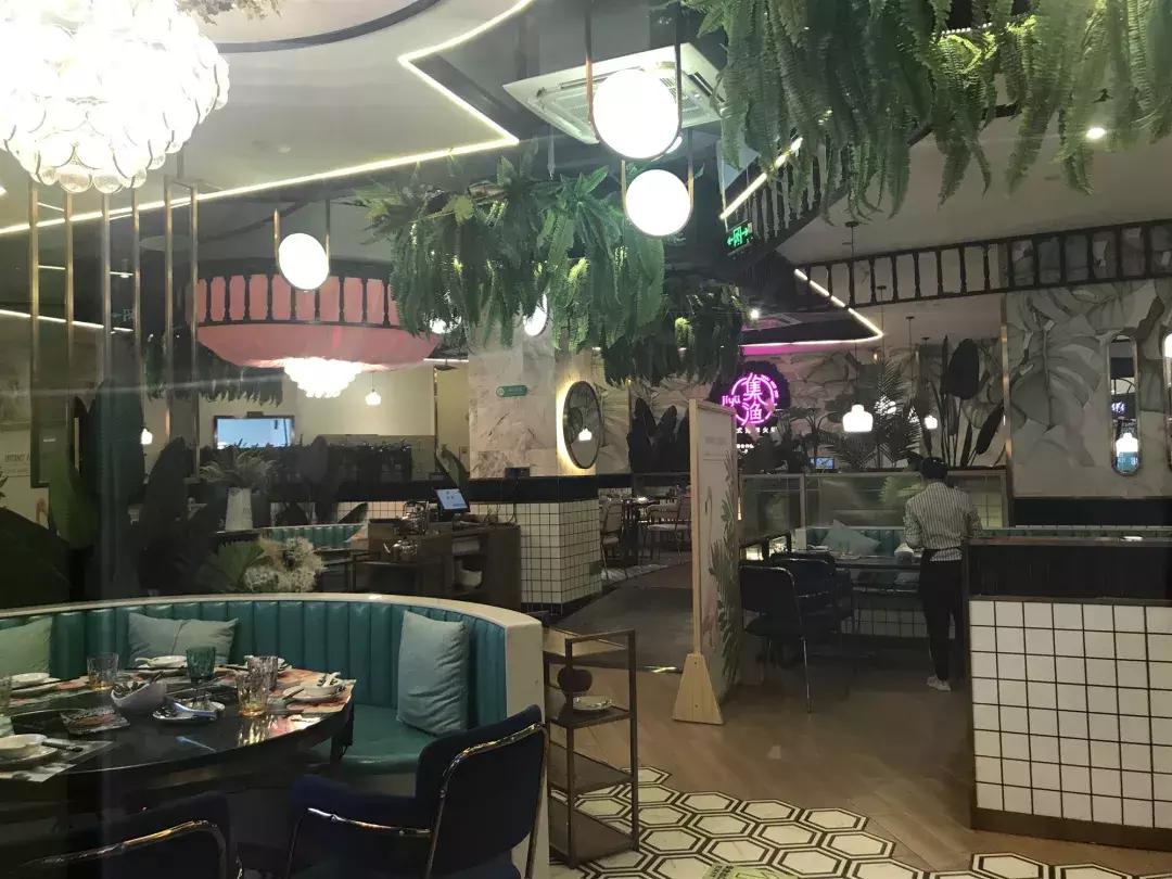 曾经排队8小时的网红店,曾经爆火的网红店现在怎么样