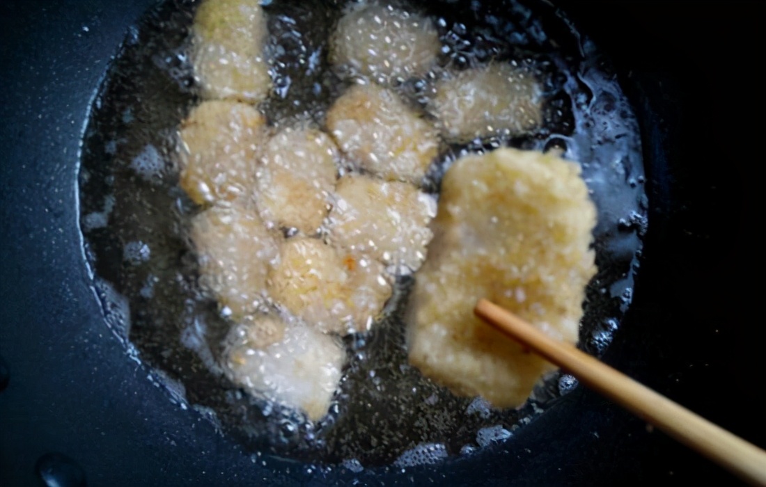 炸年糕容易粘锅怎么办,炸年糕怎么炸不会爆