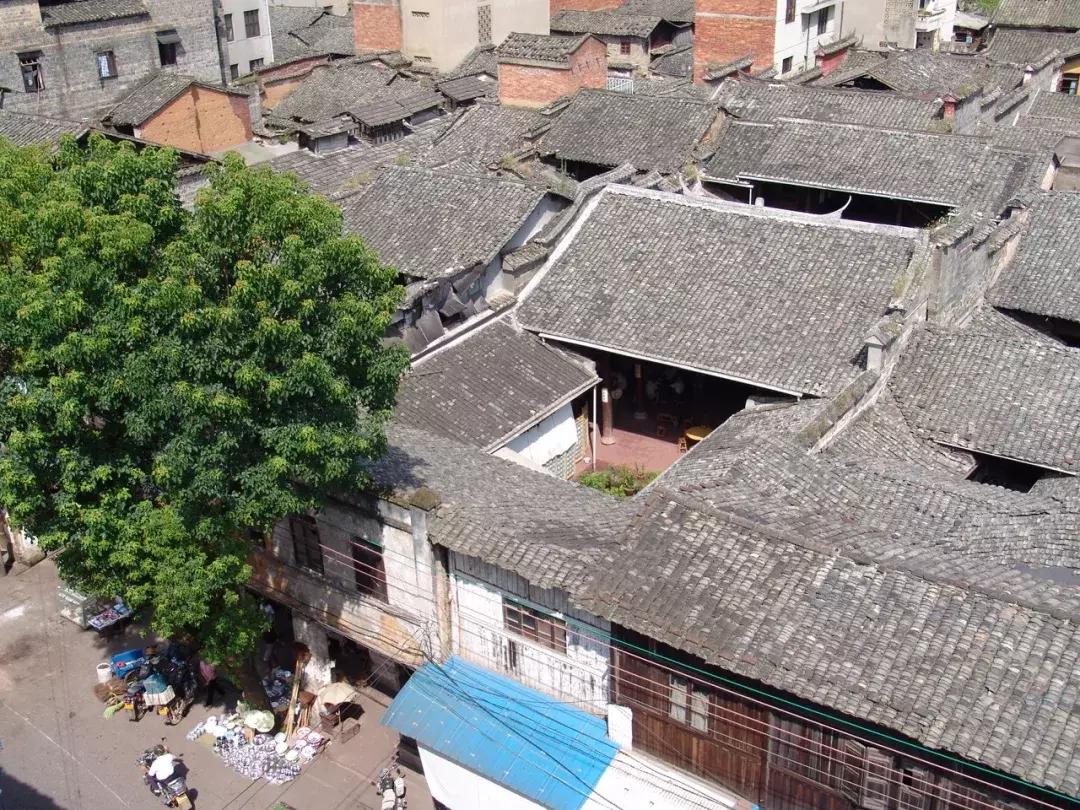 福建长汀县，何以在毛*东泽**眼中是革命“根本重地”？