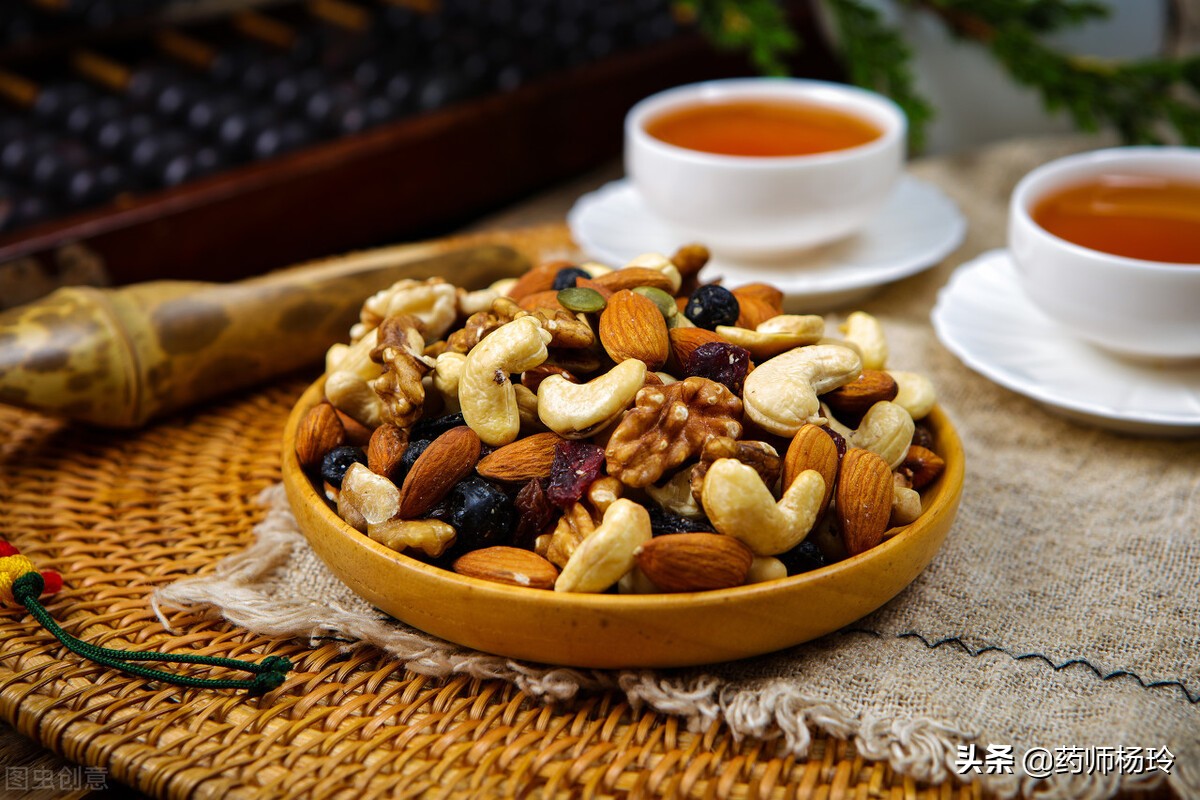 千万粉网红吃播泡泡龙去世!病从口入,你吃的真的健康吗?