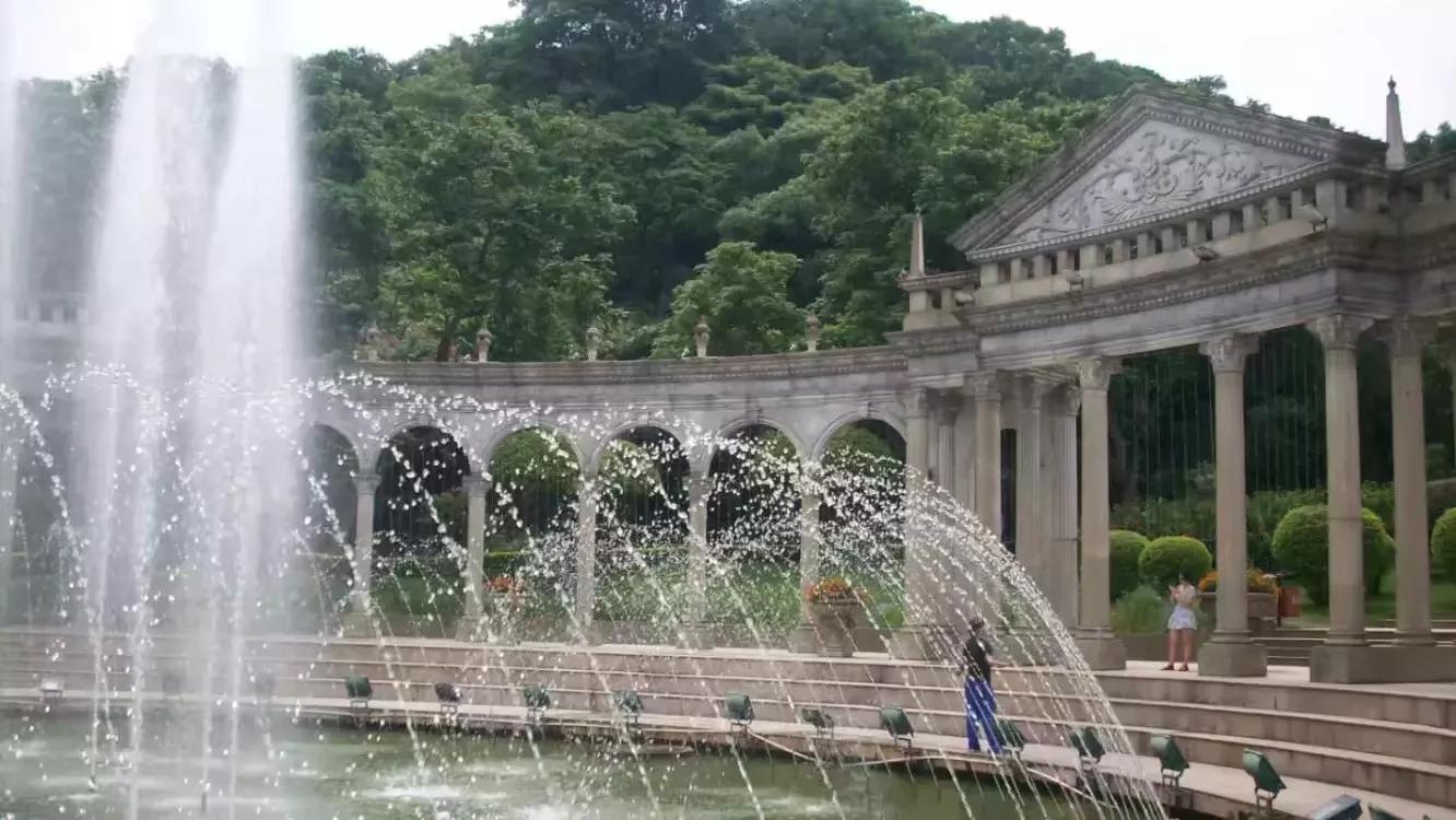 广州云台花园鸟语花香好去处,雨中的广州云台花园