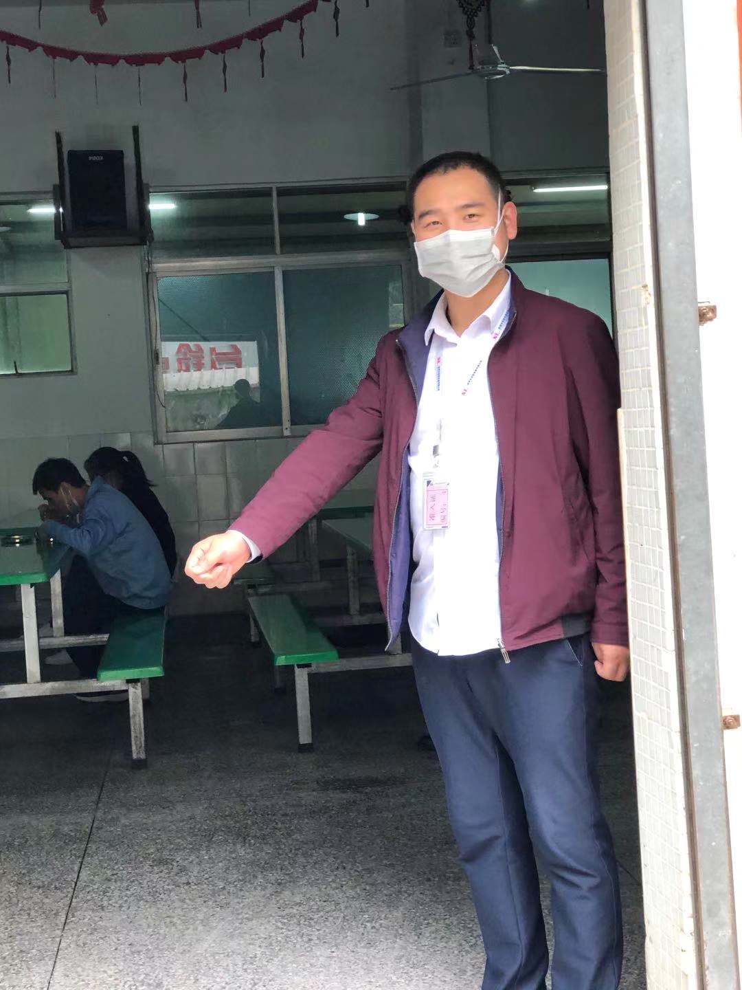 致敬抗击病毒一线医护人员,致敬坚守防控疫情前线的医护人员