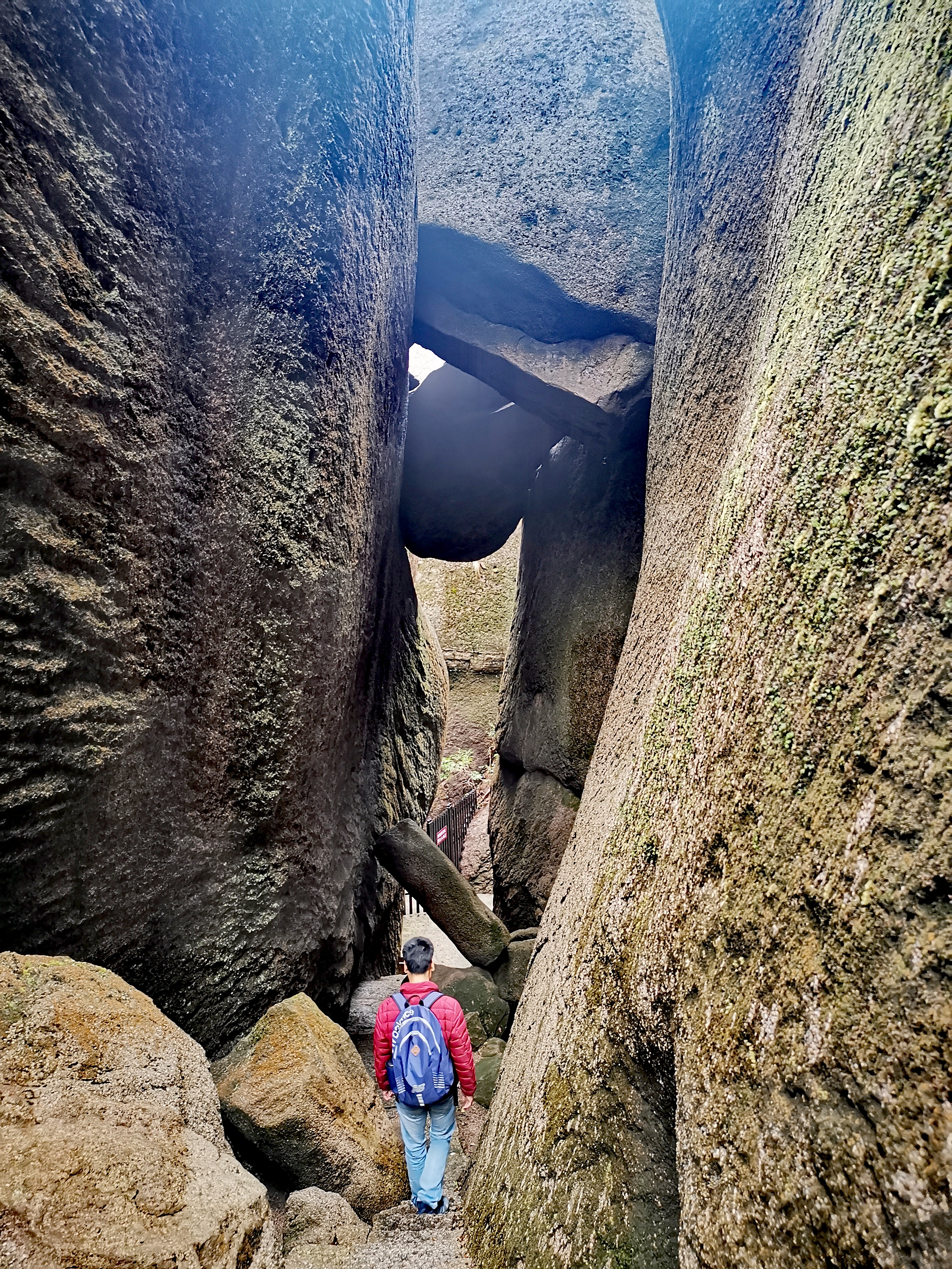 太姥山山顶日出,雨中的太姥山云雾缭绕