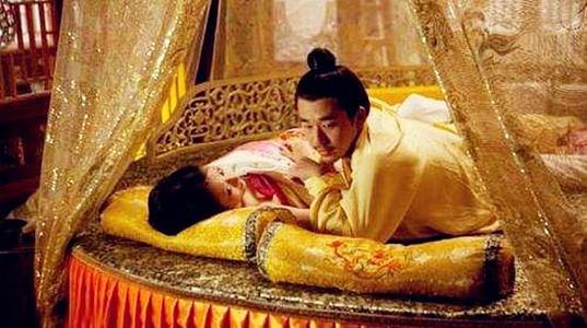 他是明朝坑爹第一人，与弟弟的乳娘私通生子，气死亲爹郑成功…