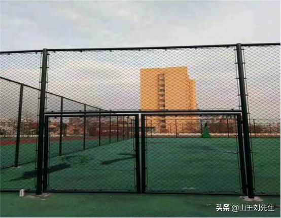 运动场围栏多少钱一米,运动场网围栏明细报价清单