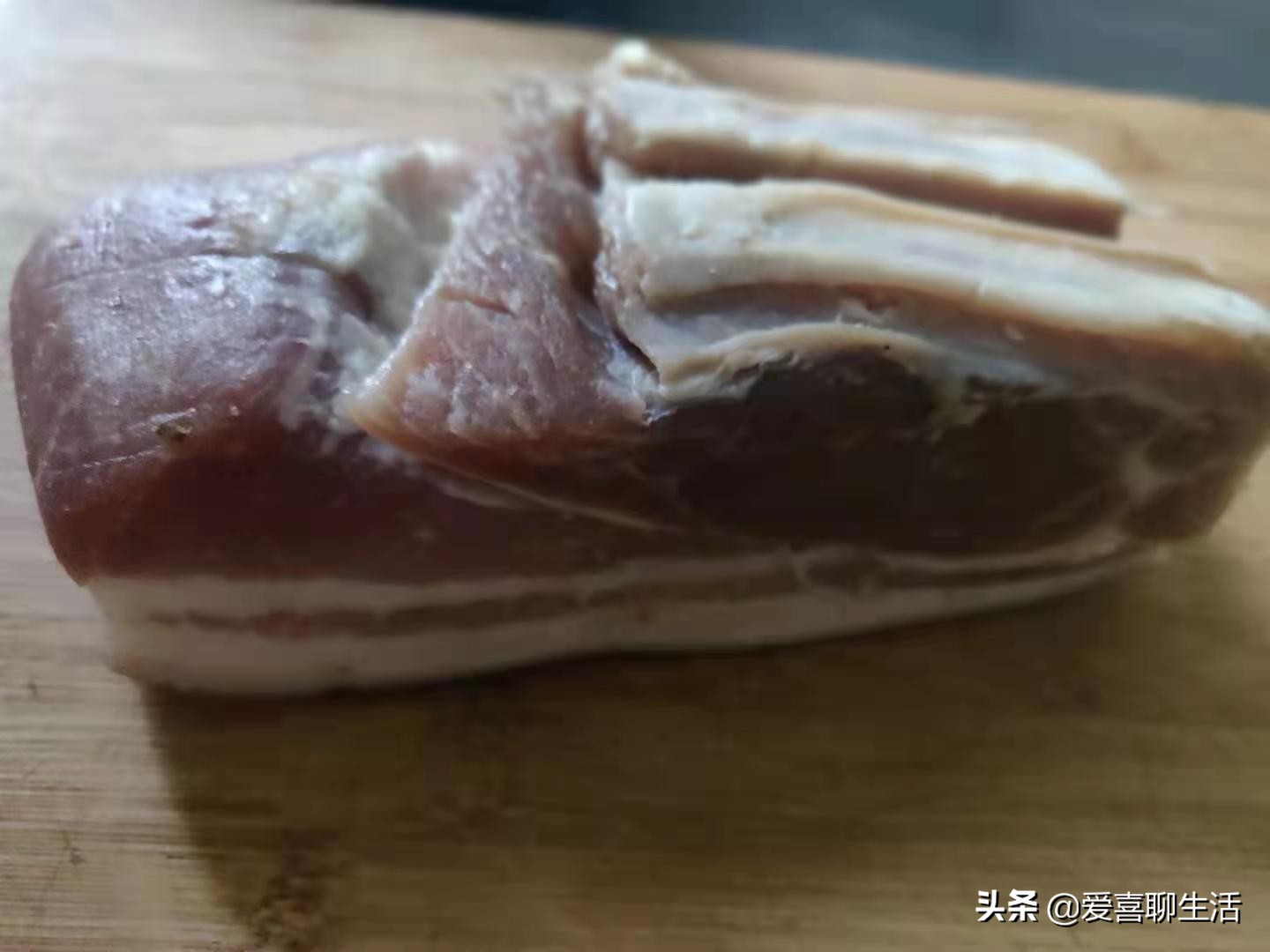 腌腊肉多数人错了，多做这几步，腊肉咸香入味肉质紧致，来看步骤
