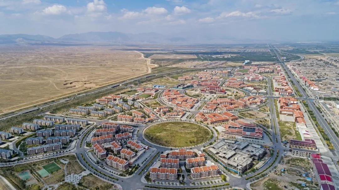 彪炳史册的脱贫攻坚战,彪炳史册的六个伟大成就