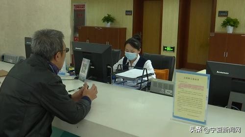 职工发生工伤时治疗费是单位付吗,职工发生工伤医疗费都谁承担