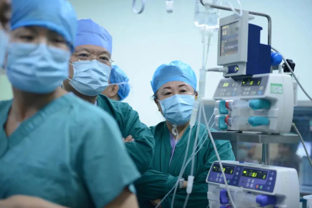 胸闷气短下肢水肿是什么原因,胸闷心悸下肢水肿出现的原因