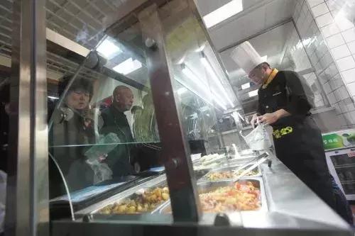 爸妈老了,你又太忙!大连这些“社区食堂”管饭喽!