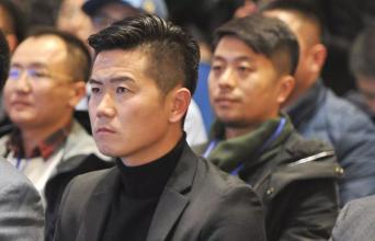 肇俊哲辽足视频完整版,肇俊哲送辽足球衣