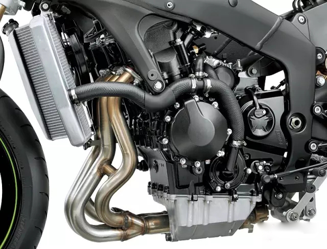 川崎kawasakizx-10r,2004年川崎zx-6r科普