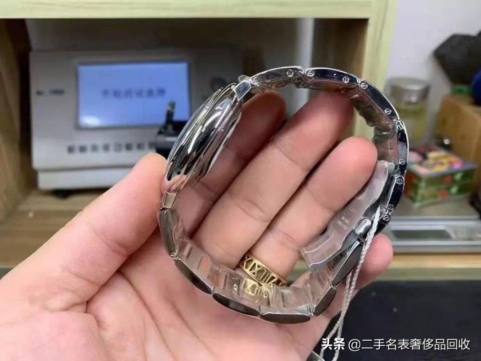 卡地亚蓝气球手表属于什么档次,卡地亚209815nx蓝气球手表哪年产