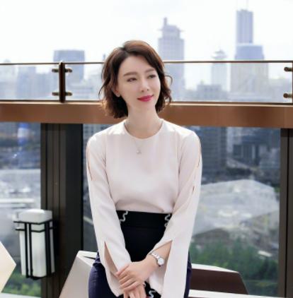 陈数练瑜伽的照片图文,44岁陈数做高难度瑜伽