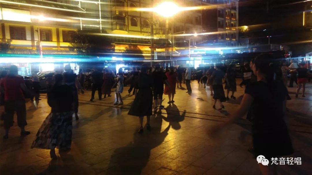 夜晚的小街,老街的夜