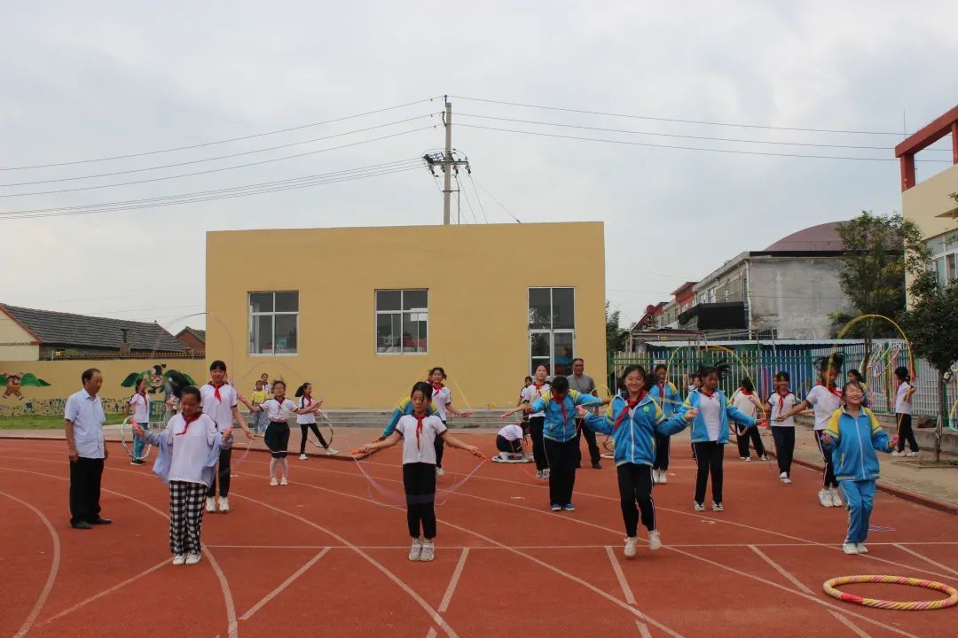 小学课后服务综合素养提升方式,课后服务促进学生个性发展