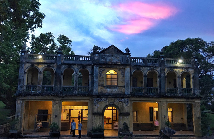 珠海和澳门一河之隔,珠海号称百岛之城