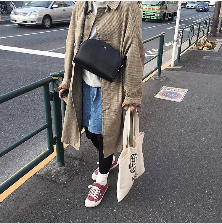 韩版风衣怎么穿最好看,这个春天的美丽穿搭