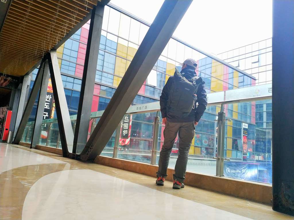 thule拓乐车载户外装备,拓乐thule25lvea背包测评