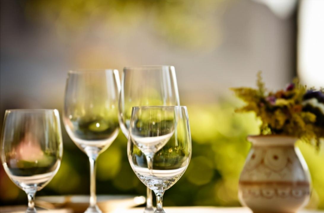 酒水销售怎么开发市场,增加顾客粘性酒水营销方案