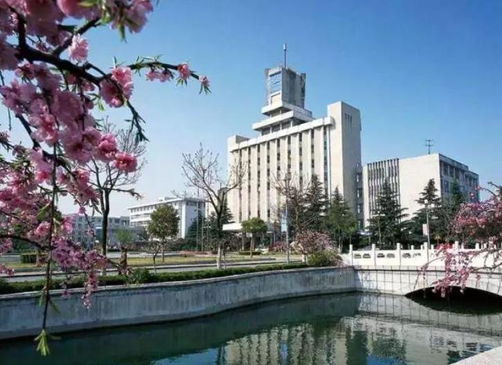 公办二本录取分比较低的师范大学,这3所双非理工科高校就业前景好