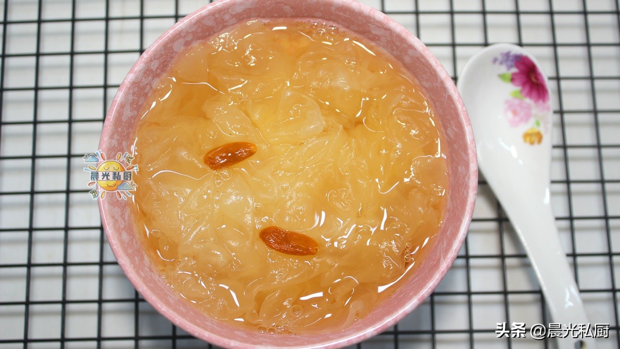 熬银耳羹需要什么样的银耳,煮银耳羹怎么才能让它粘稠