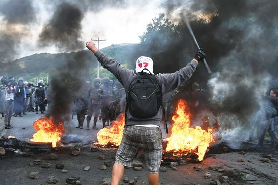 美国足球惨败,一场足球赛引发的国家战争