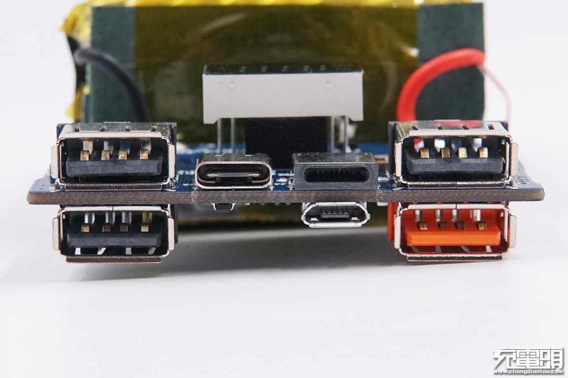 倍思30w超级硅充电器拆解,倍思65w移动电源拆解