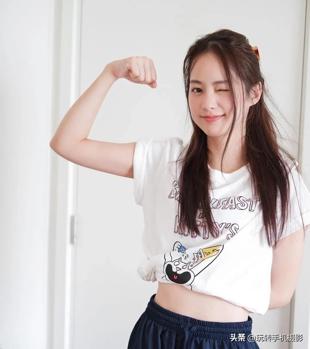 单手捂脸拍照姿势女生,女生自拍姿势单手