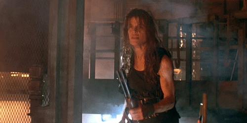 “你这该死的金属混蛋!”等了28年就为终结者的莎拉·康纳说这话