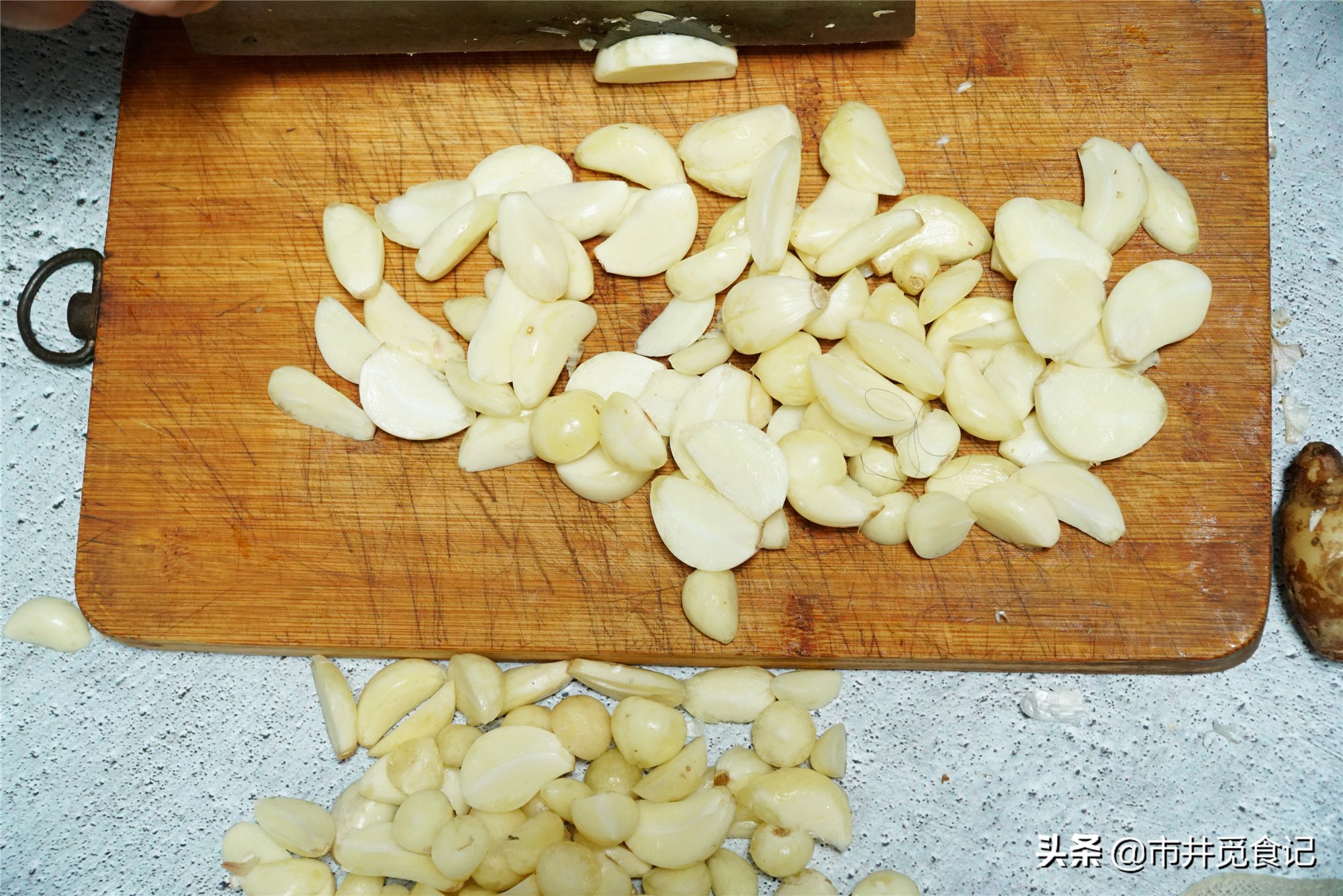 夏妈腌糖蒜的正确做法,妈妈腌制多年酱菜的方法