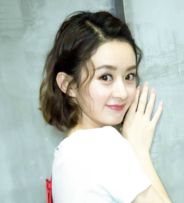 20-30岁圆脸发型减龄黑长直长发,圆脸适合黑长直中分好还是侧分好