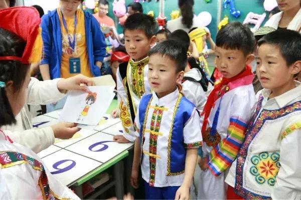 成都十八中学过六一儿童节,各学校精彩纷呈庆六一