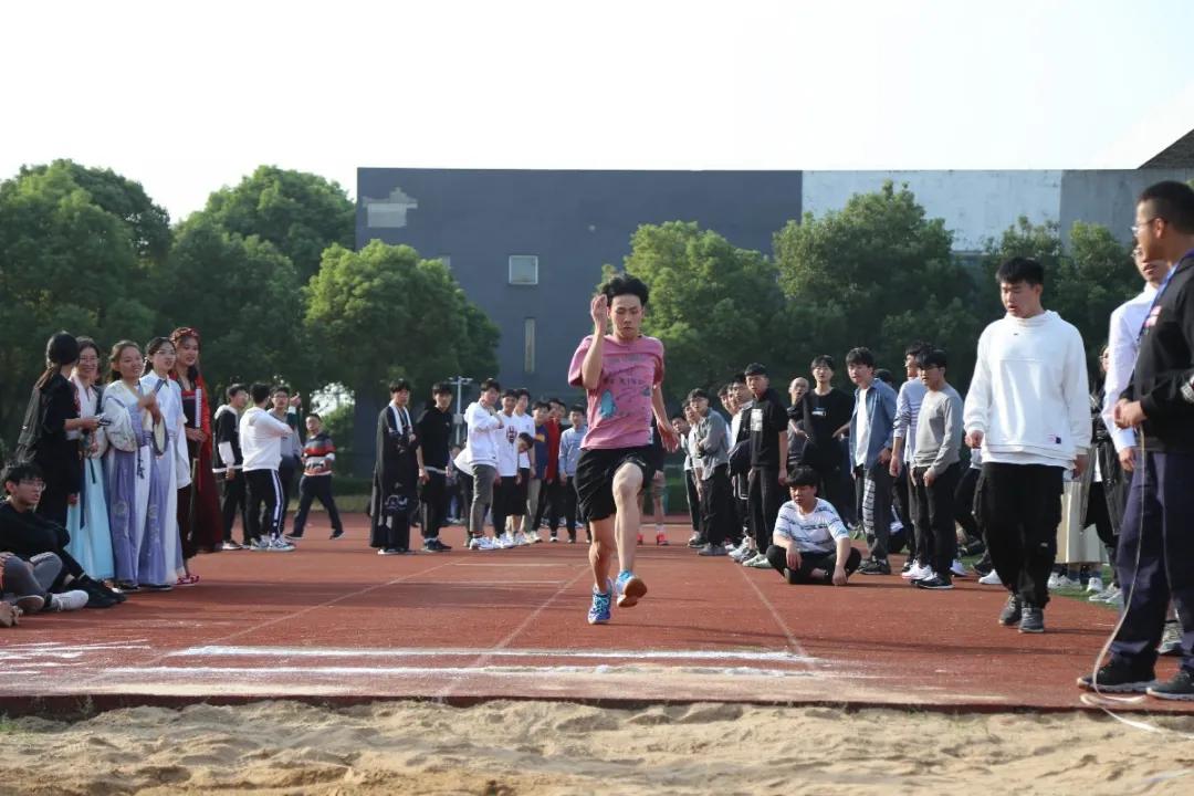 校运会盛况,靖江市第一中学校运动会2020