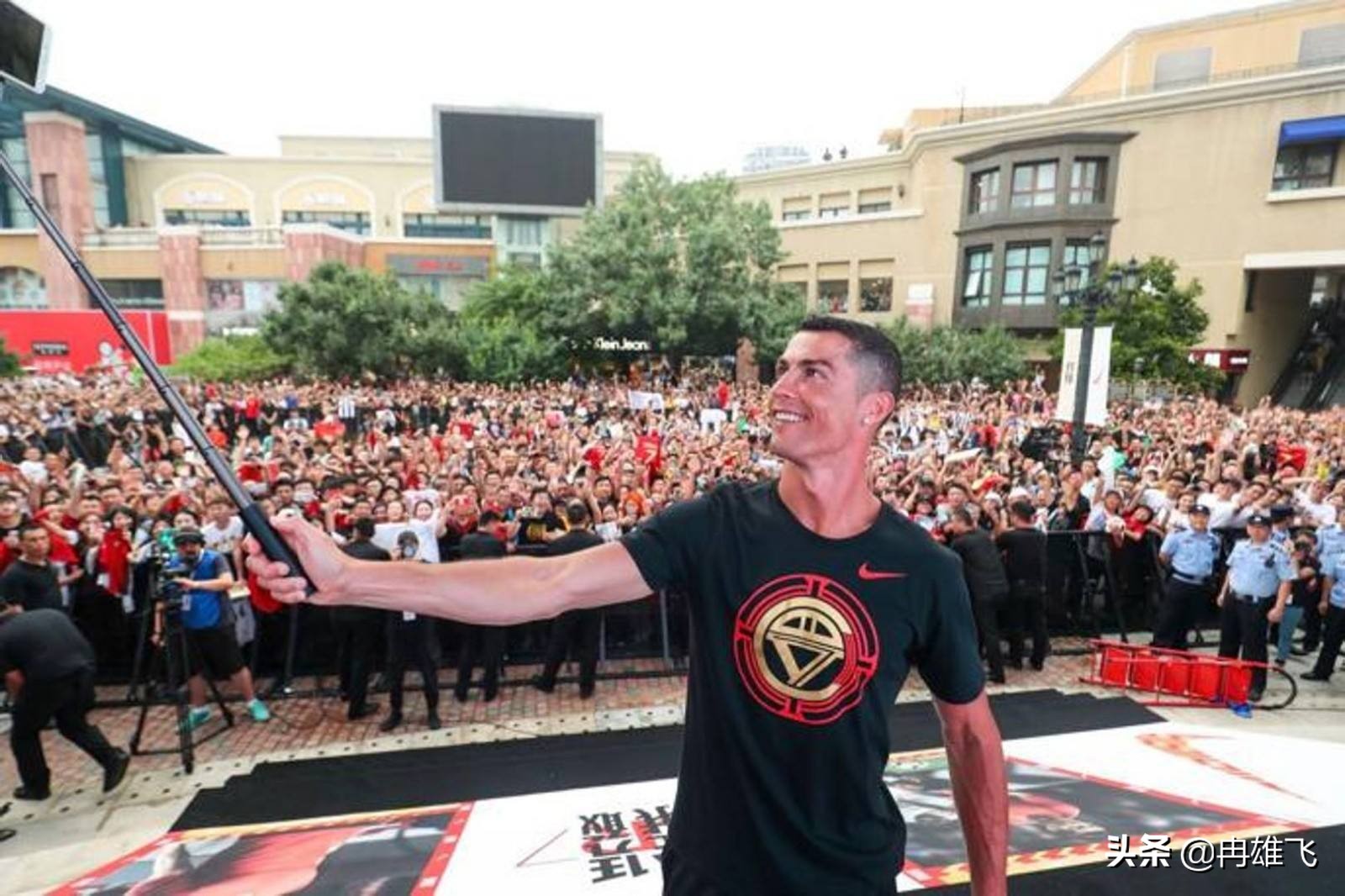 c罗对待韩国和中国为什么不一样,c罗对待韩国和中国的区别