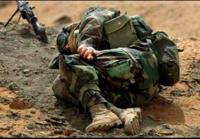 战场上的人中枪多久会死掉,战场上要害中弹后还能活多久