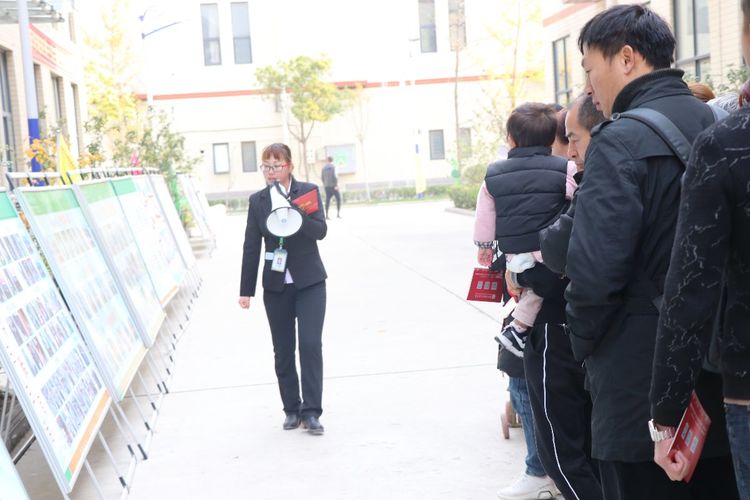 郑州新徽实验学校直播,郑州新徽实验学校喜迎元旦