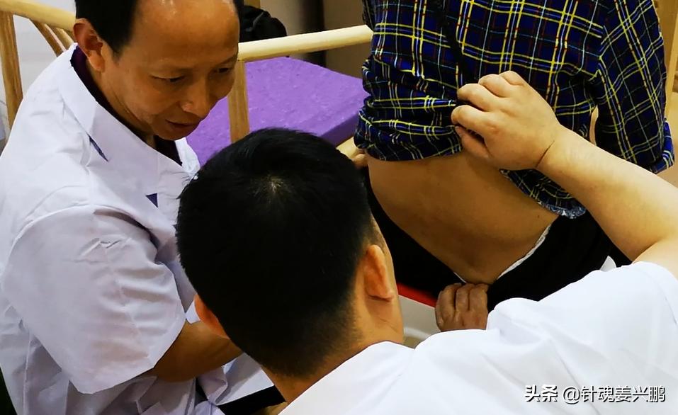 女子尿频尿急，总想上厕所，老中医针药并用，从此不尴尬